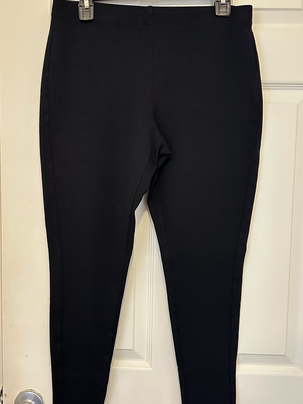 Chico's Black Ponte Skinny Leggings